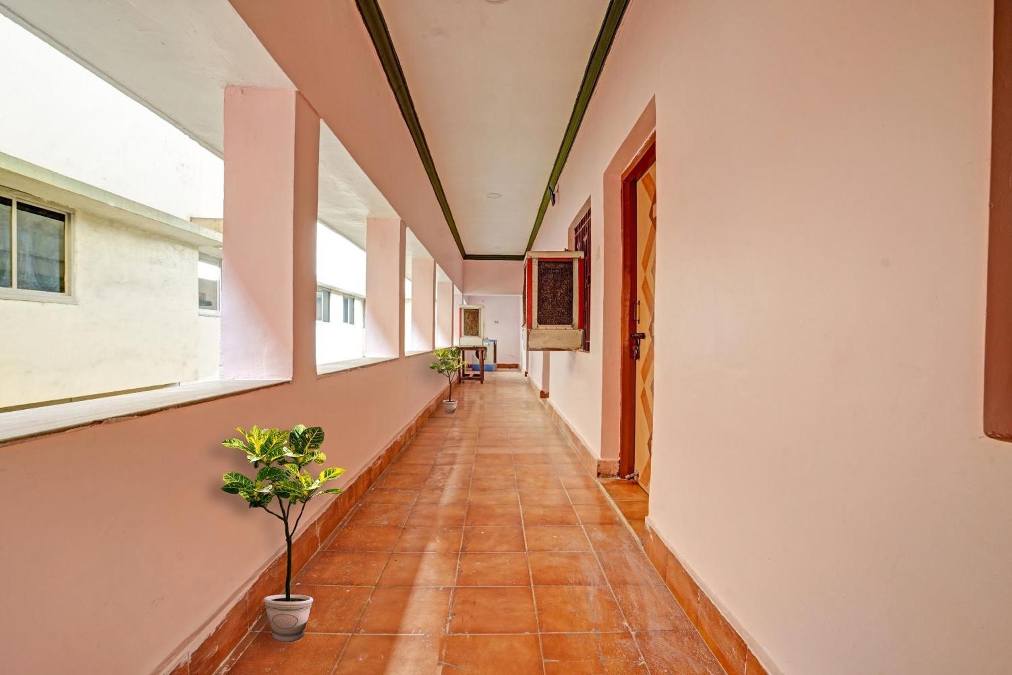 Hotel O B N Palace Raipur  Luaran gambar